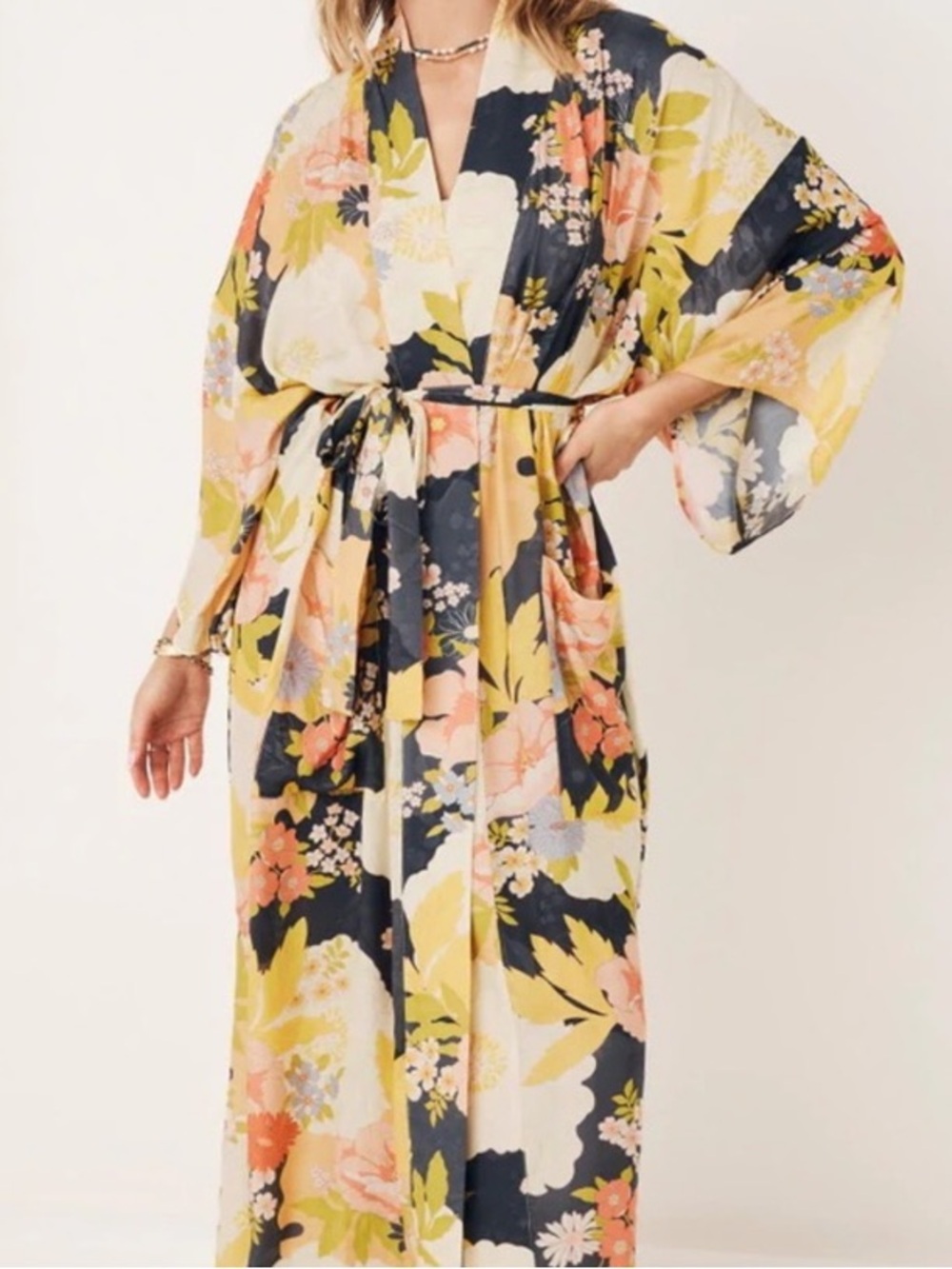 Spell Tyler Robe - Picture 4 of 7